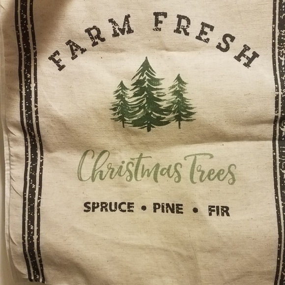 Christmas Farm House Tabble Runner - Picture 2 of 5